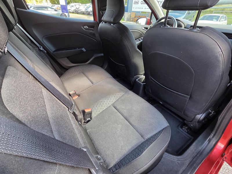 Renault Clio (2021) 1.0 TCe 91 Intense MAN6 - fotka 11 z 31