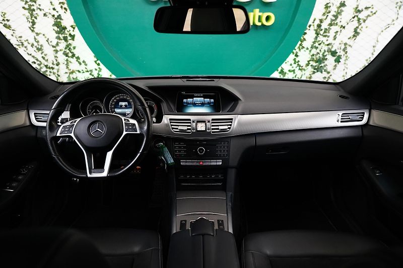 Mercedes-Benz Třídy E - fotka 5 z 30