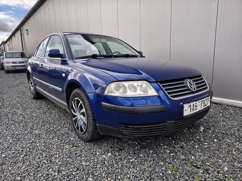 Volkswagen Passat 1.9 TDI 74KW, ČR - fotka 8 z 14