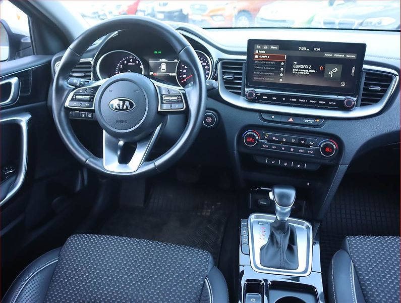 Kia XCeed (2020) 1.4 T-GDI, Automat, Serv.kniha - fotka 7 z 19