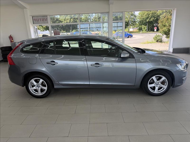 Volvo V60 2,0 D, Automat, pouze 93tkm - fotka 5 z 29