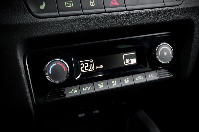 Škoda Fabia 3 1.0 TSI 81 kW - fotka 30 z 35