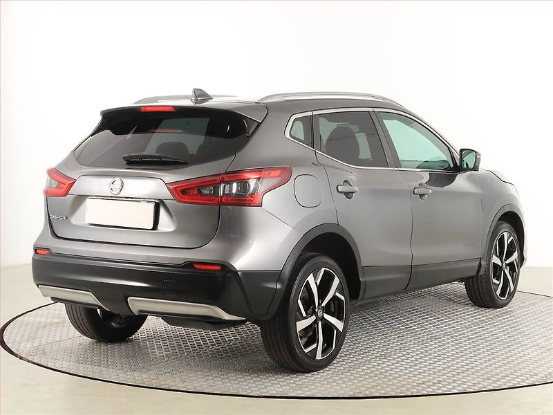 Nissan Qashqai (2020) 1.7 dCi, Kůže, Navi, Tempomat - fotka 5 z 17