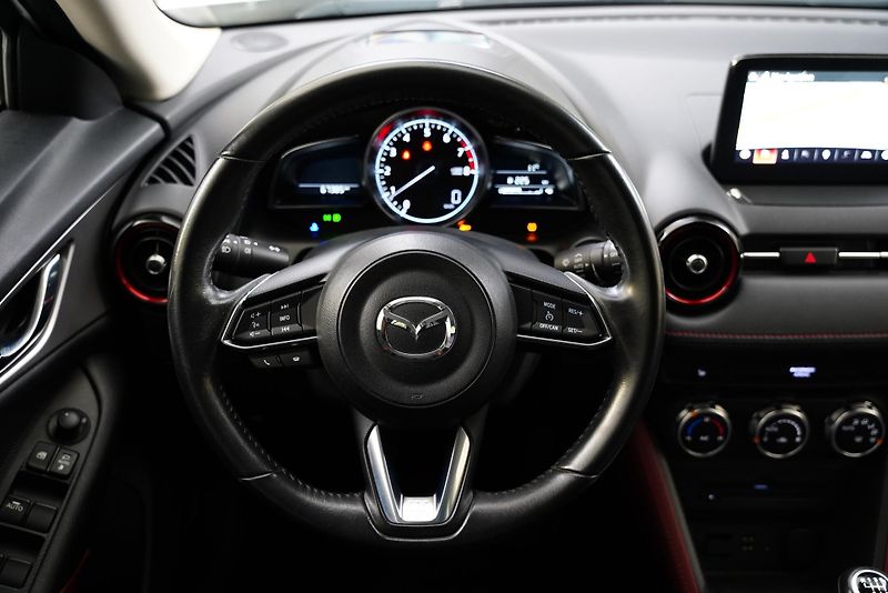 Mazda CX-3 - fotka 17 z 28