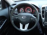 Kia Ceed (2010) 1.4 CVVT, nová STK - náhled 15
