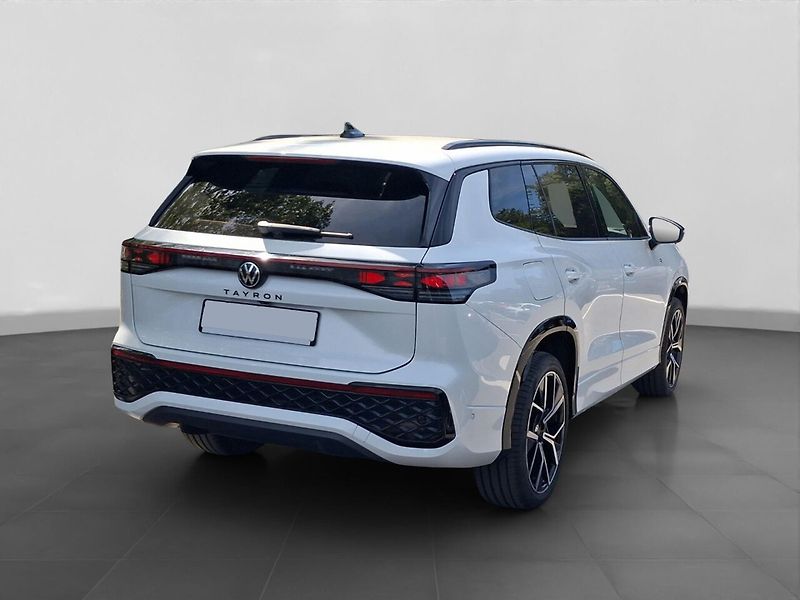 Volkswagen Tayron eHybrid 200kW R-Line 360 HuD - fotka 2 z 11