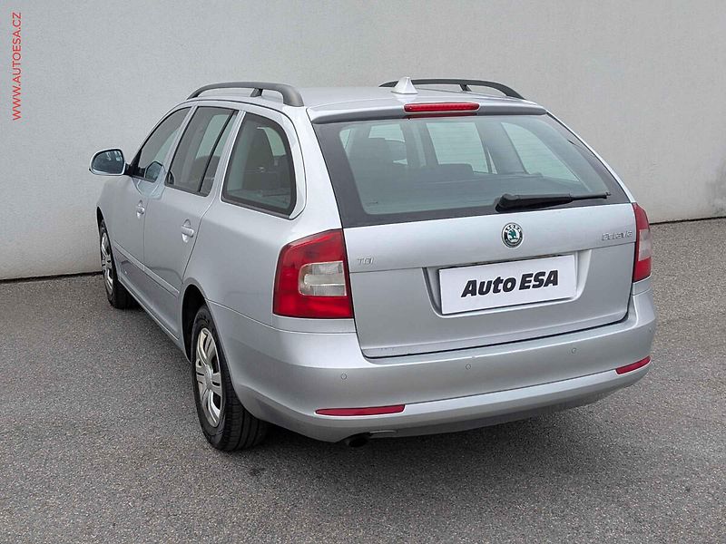 Škoda Octavia (2013) 1.6 TDi, 2.maj, Ambiente - fotka 6 z 15