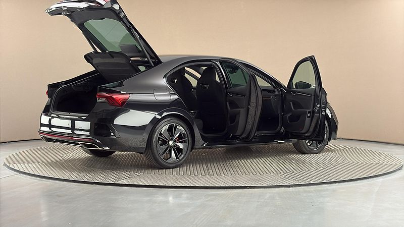 Škoda Octavia 2.0 TDI DSG 4x4 RS - fotka 6 z 28