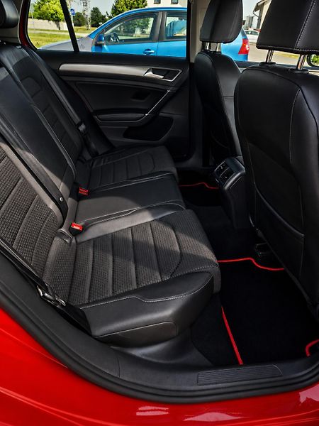 Volkswagen Golf (2017) plný servis - fotka 14 z 15
