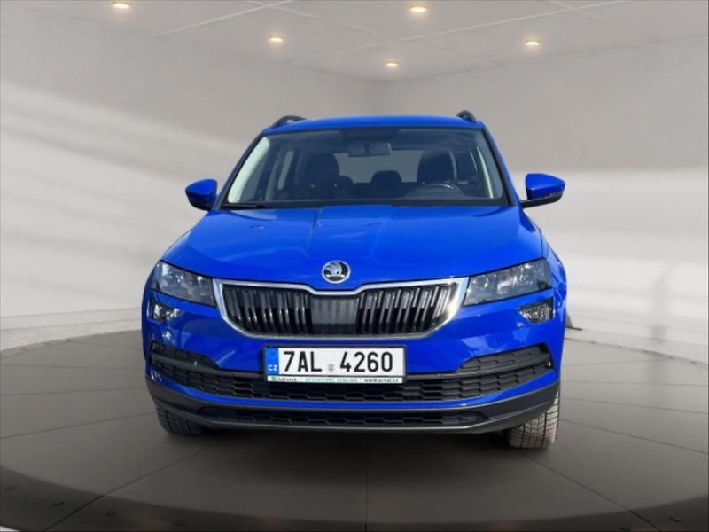 Škoda Karoq 2,0 TDI 110 Active 4x4 - fotka 2 z 10