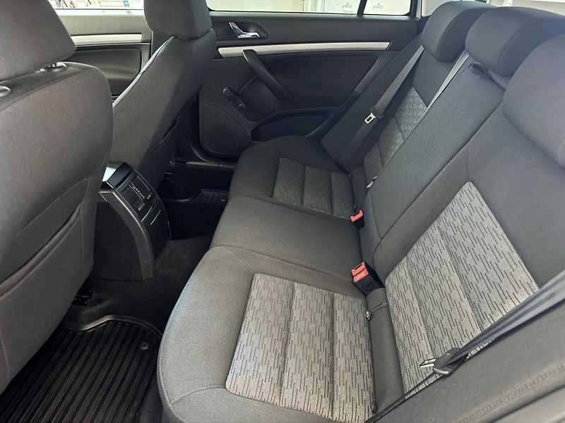 Škoda Octavia (2013) Ambition 1.6 TDI 77 KW - CZ - fotka 18 z 20