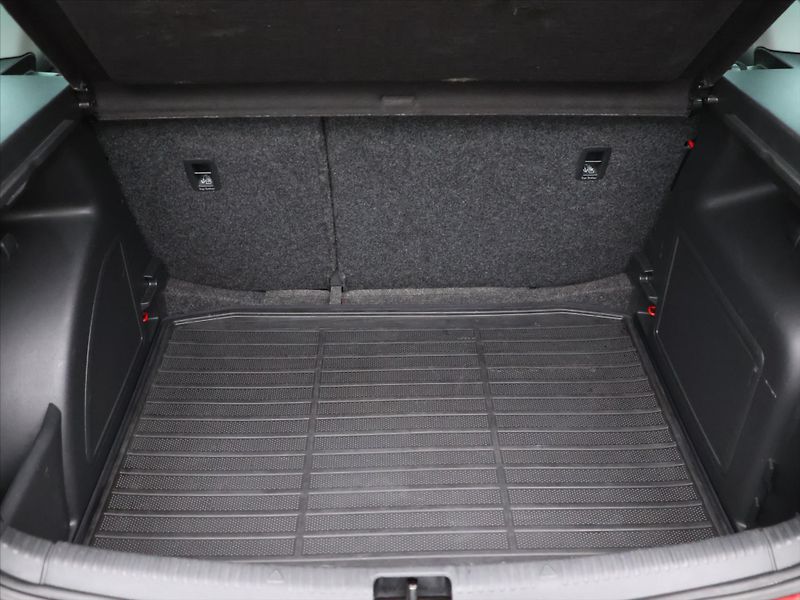 Škoda Rapid 1.2 TSI Monte Carlo Xenon 1Maj - fotka 10 z 28