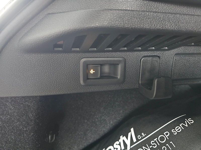 Škoda Kamiq (2025) 1.0TSI 85KW DSG TOP SELECTION - fotka 30 z 32