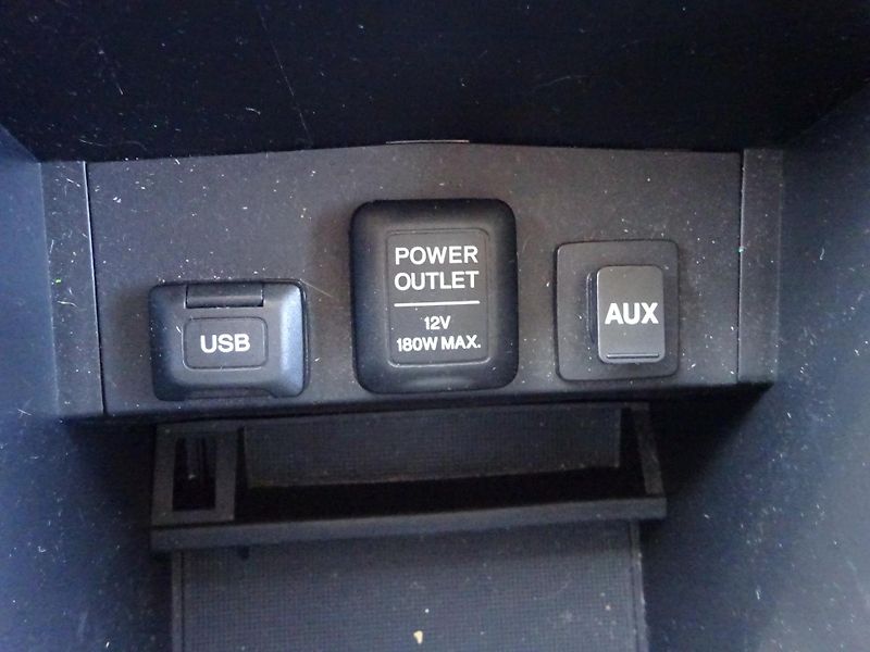Honda Civic 1.8 i-VTEC 104kW TOURING - fotka 18 z 24