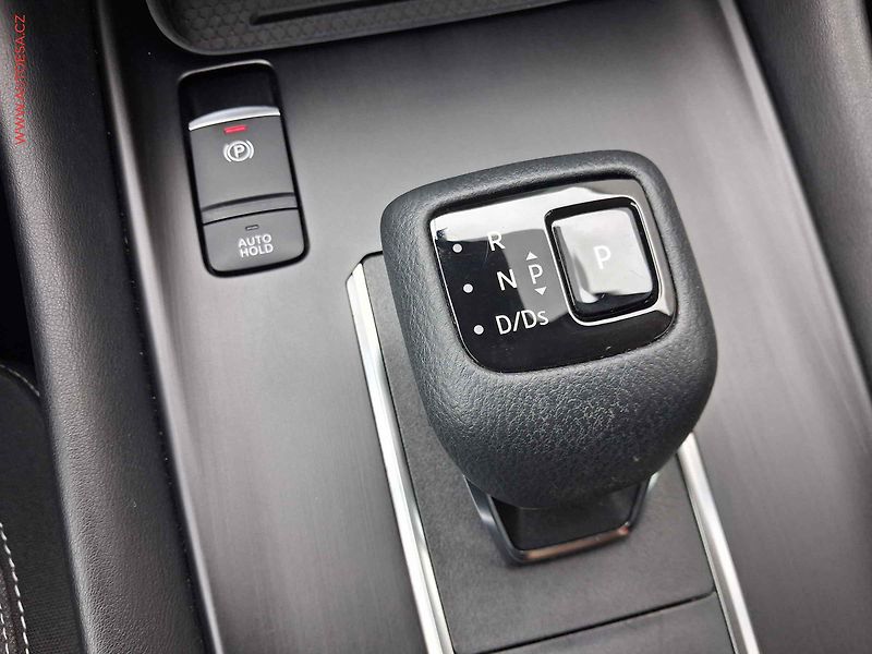 Nissan Qashqai (2024) 1.3 DIG-T, 2.maj,ČR, N - fotka 12 z 19