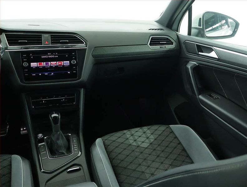 Volkswagen Tiguan (2023) R-Line 2.0 TDI - fotka 8 z 17