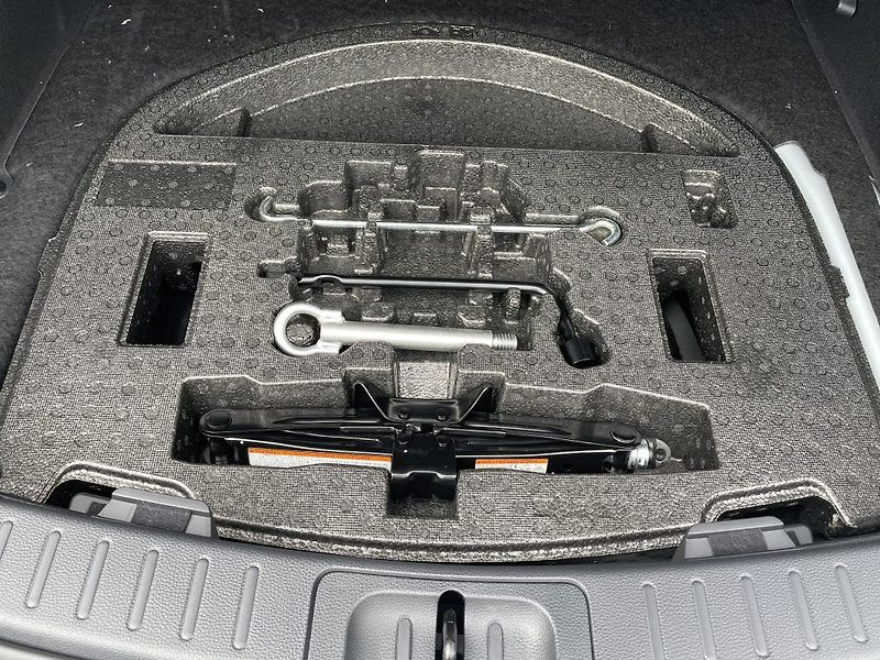 Toyota Corolla 1.8HEV ComfortTech odběr ihned - fotka 6 z 30