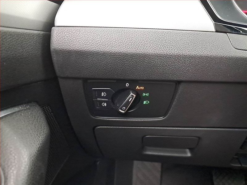 Volkswagen Passat (2018) 2.0 TDI, Automat, Navi - fotka 21 z 21