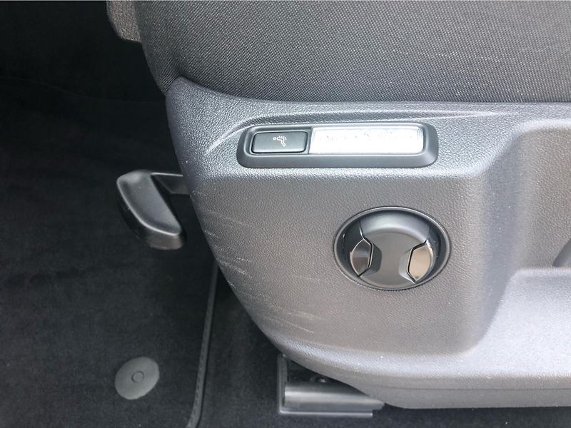 Volkswagen Tiguan 1,5 TSI - fotka 23 z 29