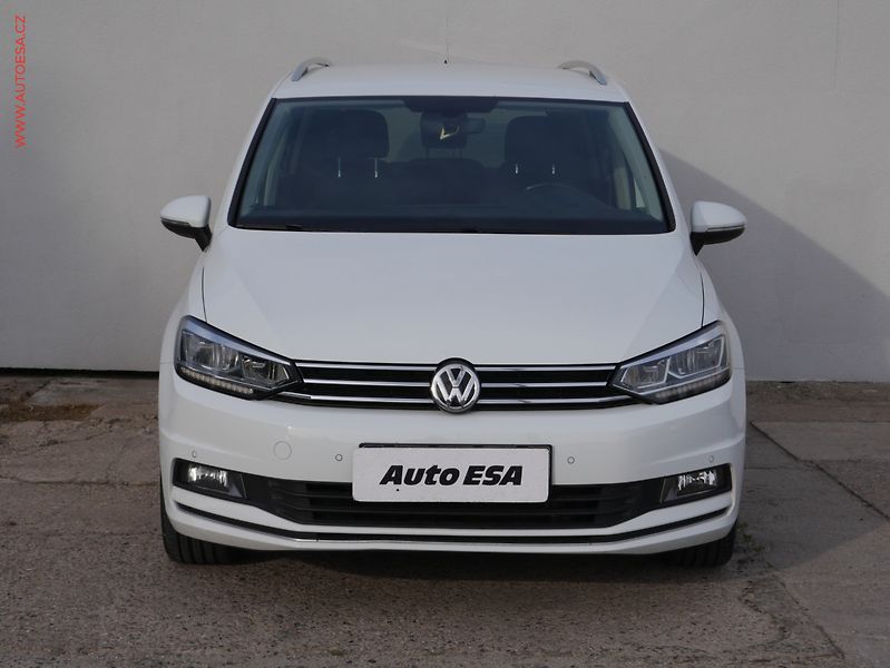 Volkswagen Touran (2016) 2.0TDi, ČR, Highline, LED - fotka 2 z 19