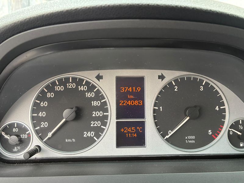 Mercedes-Benz Třídy B (2009) 180 CDi, 2.0D, 80KW,VYHŘ. SED. - fotka 13 z 21