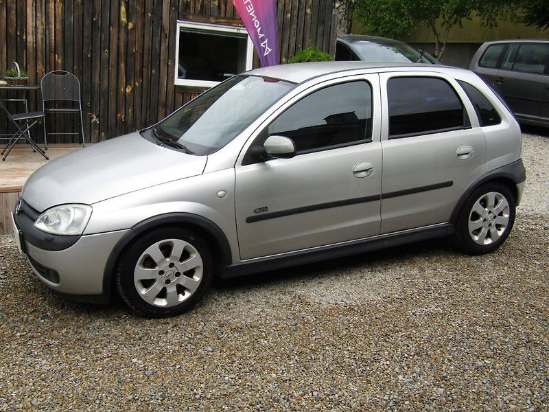 Opel Corsa (2002) GSi 1.8 16VC 92kW - fotka 2 z 38