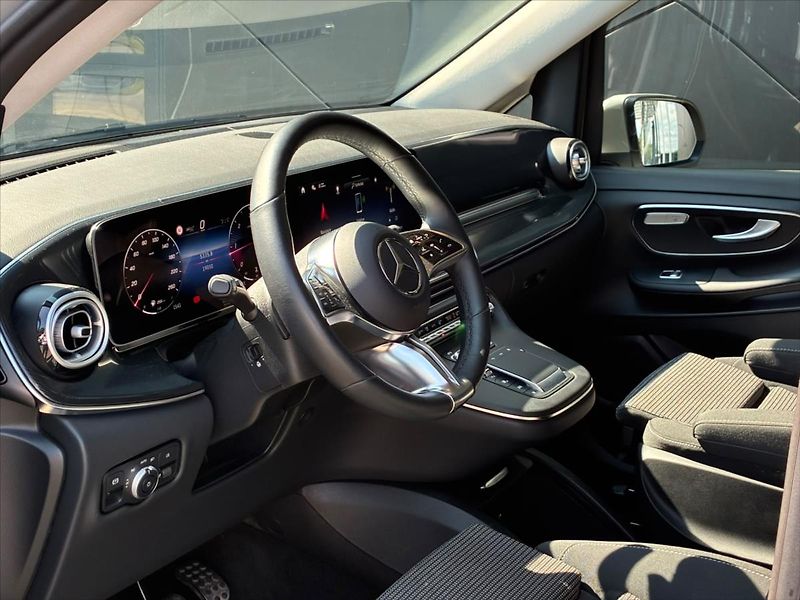Mercedes-Benz Třídy V 2,0 250 d / Style / L / 4M - fotka 11 z 21