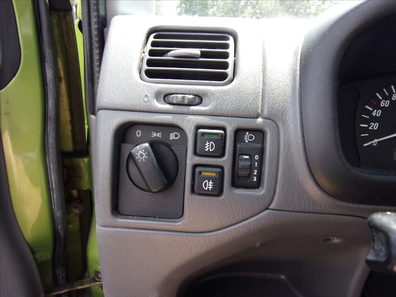 Opel Agila 1,0 i Elegance - fotka 18 z 19