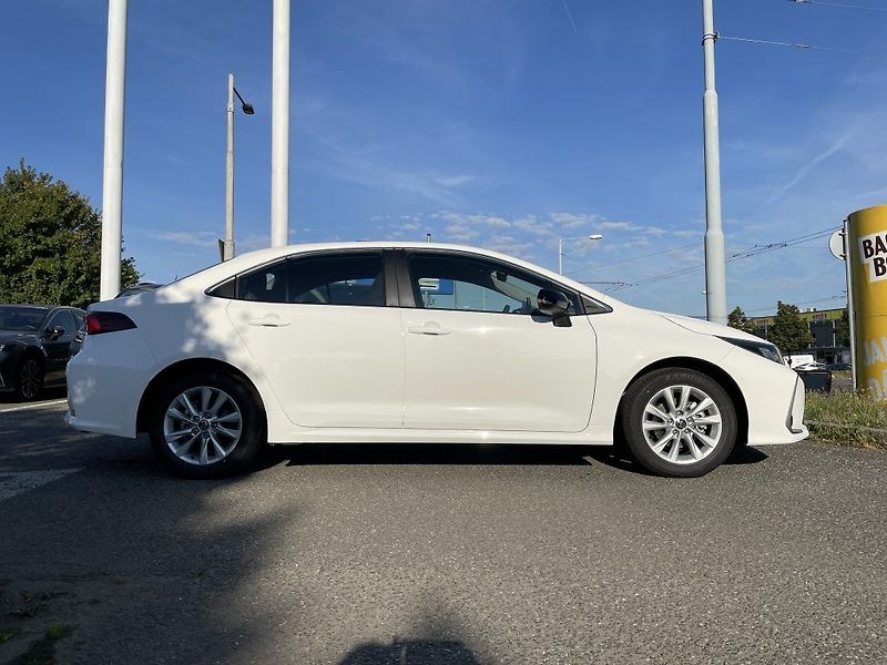 Toyota Corolla SD 1.8 Hybrid ODBĚR 7/2026 - fotka 2 z 26