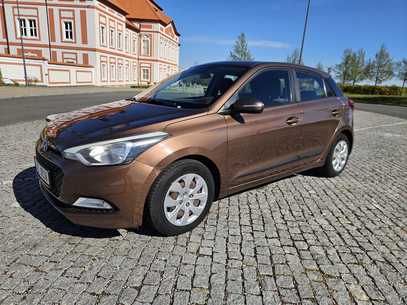 Hyundai i20 HEZKÝ STAV, SPLÁTKY 