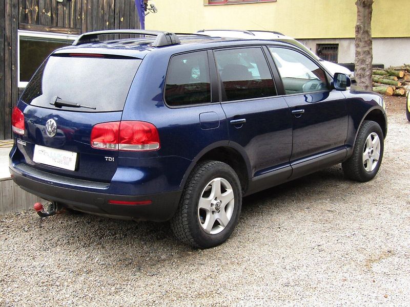 Volkswagen Touareg (2004) 2.5 TDI 128kW AUTOMAT - fotka 11 z 35