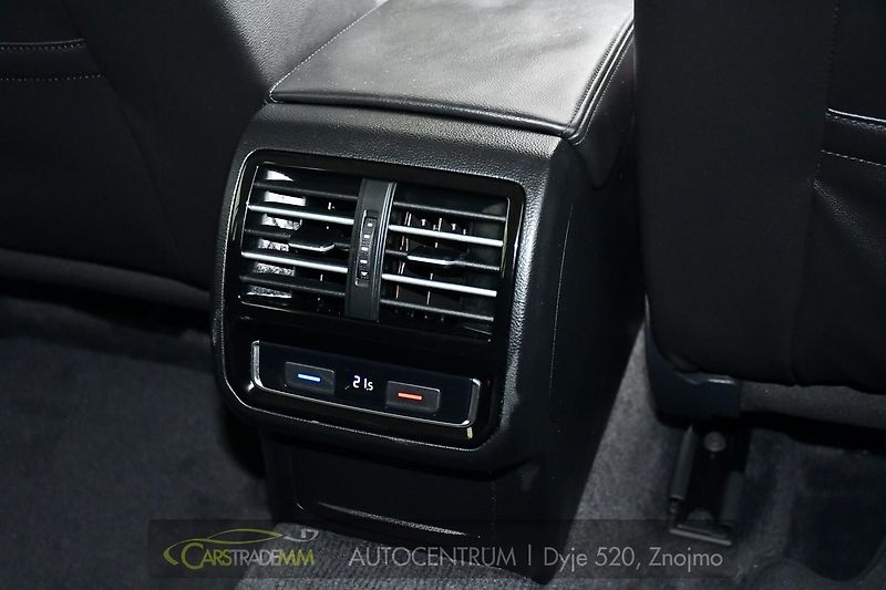 Volkswagen Passat 2,0TDi DSG NAVI 2xKOLA  - fotka 44 z 51