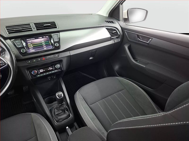 Škoda Fabia (2021) Style 1.0 TSI, Serv.kniha - fotka 8 z 16