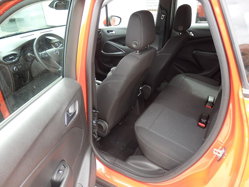 Opel Crossland X 1,2 TURBO 81kW, 1.MAJITEL - fotka 7 z 16