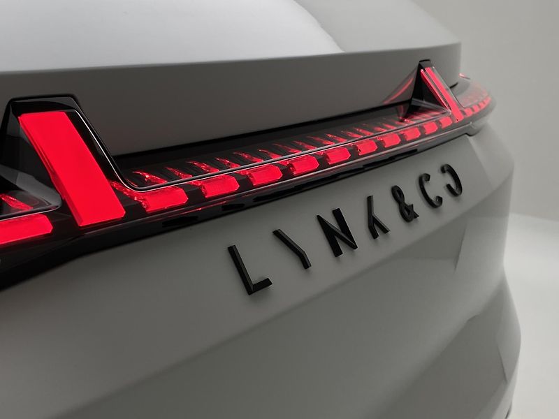 Lynk & Co 08 (2026) MORE PHEV - fotka 106 z 108