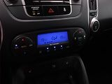 Hyundai ix35 (2010) 2.0 CRDi, 4X4, Automat - náhled 14