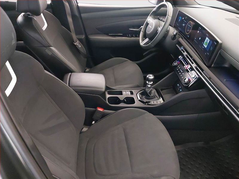 Hyundai Tucson (2025) 1.6 T-GDI - fotka 9 z 18