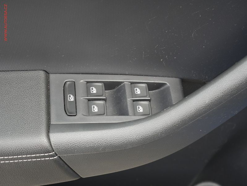 Škoda Rapid (2016) 1.4 TDI, 1.maj,ČR, Style - fotka 11 z 17