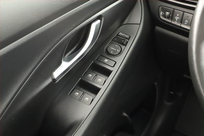 Hyundai i30 (2020) 1.5 DPI, ČR,1.maj, Serv.kniha - fotka 13 z 15