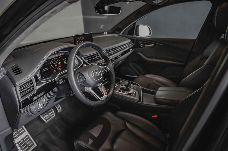 Audi SQ7 (2018) V8*TDi*7míst*HUD*B&O*TZ*CZ*R22 - fotka 11 z 19