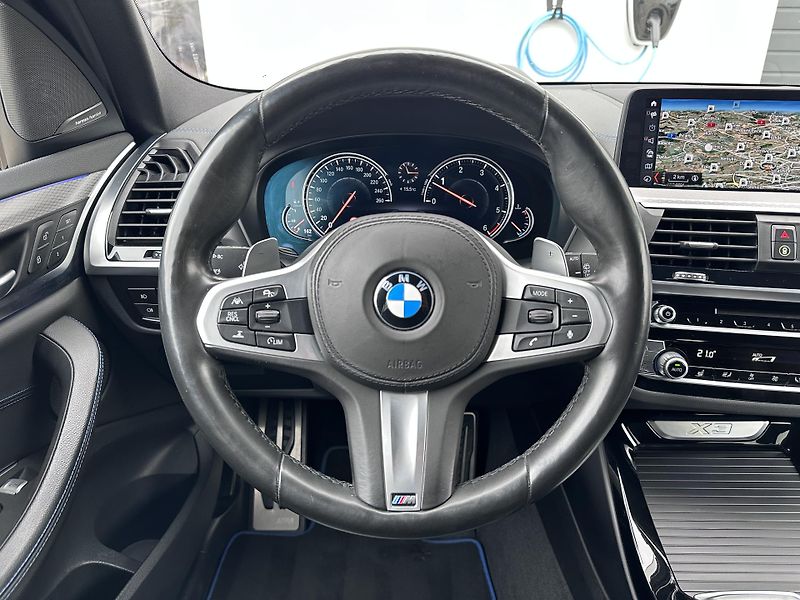 BMW X3 xDrive30d M-Sport - fotka 11 z 32