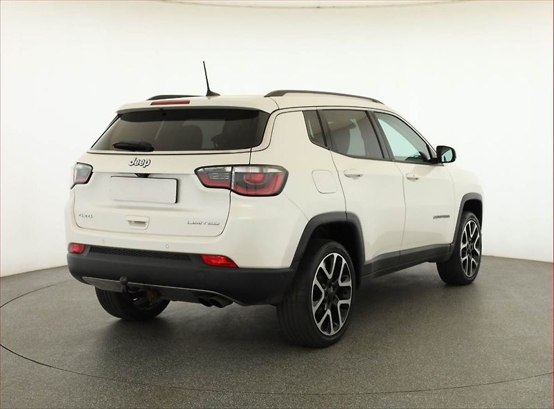Jeep Compass (2019) 1.4 MultiAir, 4X4, Automat - fotka 5 z 21