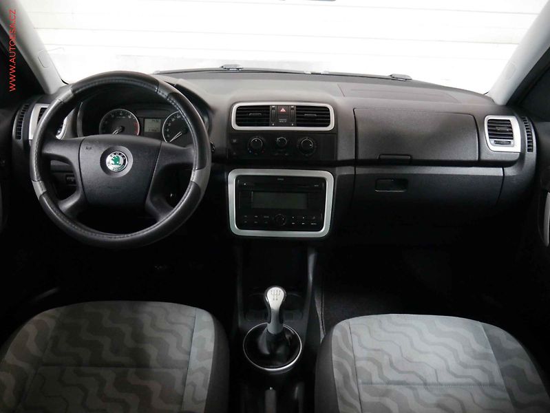 Škoda Roomster (2007) 1.4i, AC, park.asist - fotka 8 z 13