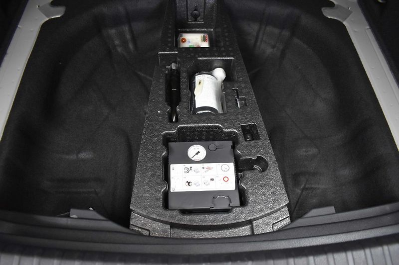 Škoda Karoq 2.0TDI*REZERVACE* - fotka 41 z 44