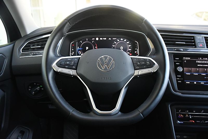 Volkswagen Tiguan Allspace 2.0TDi 110kW ACC 4MOTION - fotka 26 z 57
