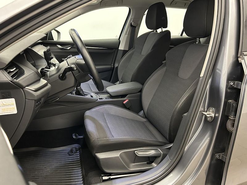 Škoda Octavia 1.5 TSI Ambition - fotka 7 z 23