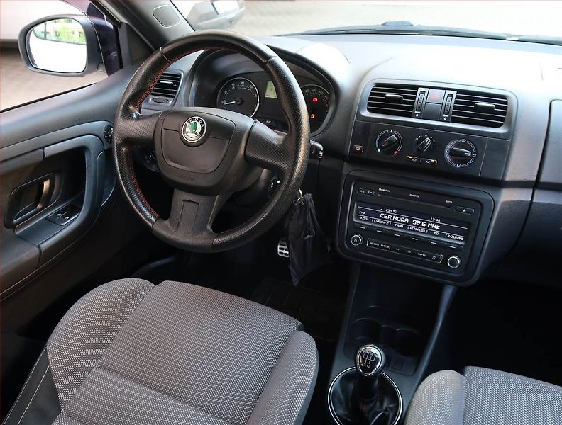 Škoda Fabia (2011) Monte Carlo 1.2 TSI - fotka 7 z 17