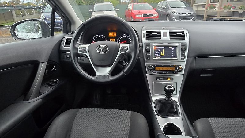 Toyota Avensis 1.8LIFE 1MAJITEL 108KW - fotka 15 z 35