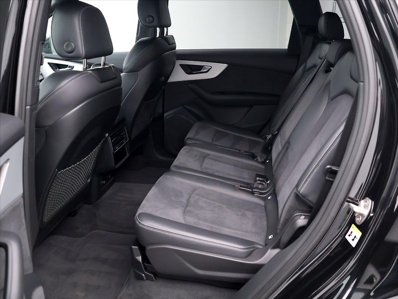Audi Q7 3,0 50 TDI Quattro S line CZ - fotka 16 z 43