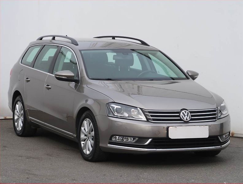 Volkswagen Passat (2012) Comfortline 2.0 TDI, 4X4 - fotografie inzerátu